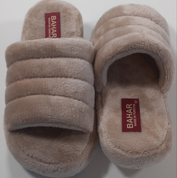 Plush Tan Cozy Open Toe Slippers Soft Bedroom House Slippers Size 5 - Picture 5 of 9